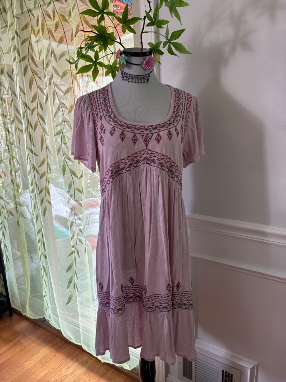 Knox Rose Pink Embroidered Midi Dress